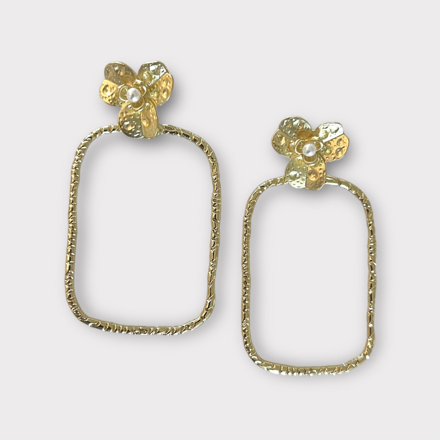 Pearl Flower Shield Earrings